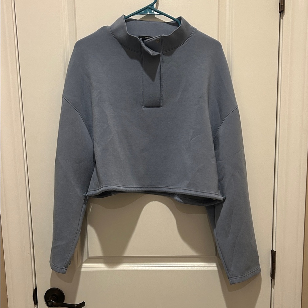 Forever 21 Blue Cropped Sweatshirt